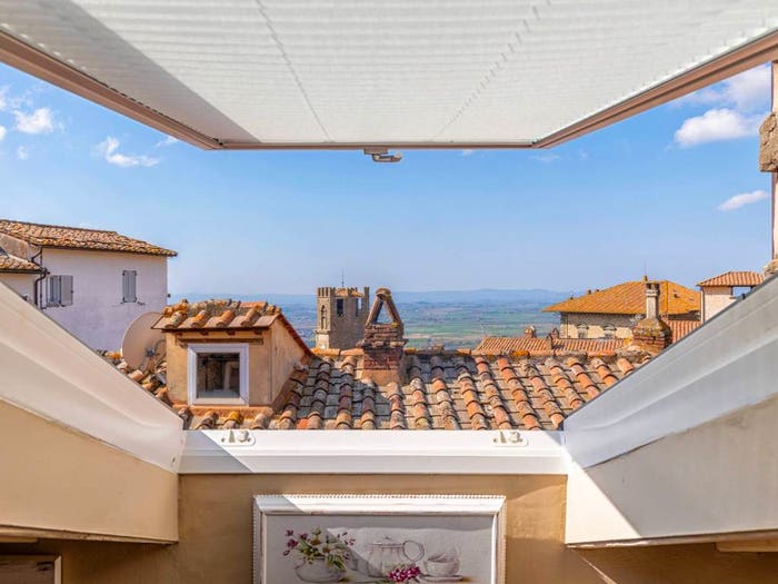 Appartamento quadrilocale in vendita in Via Giuseppe Maffei, Centro, Cortona