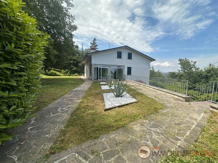 Casa con 6 locali in vendita in Via Cappelli, Tre Monti, Imola