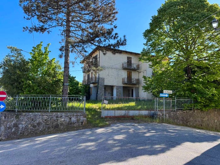 Casa con 6 locali in vendita in Via San Giuseppe, Quinzano, Loiano