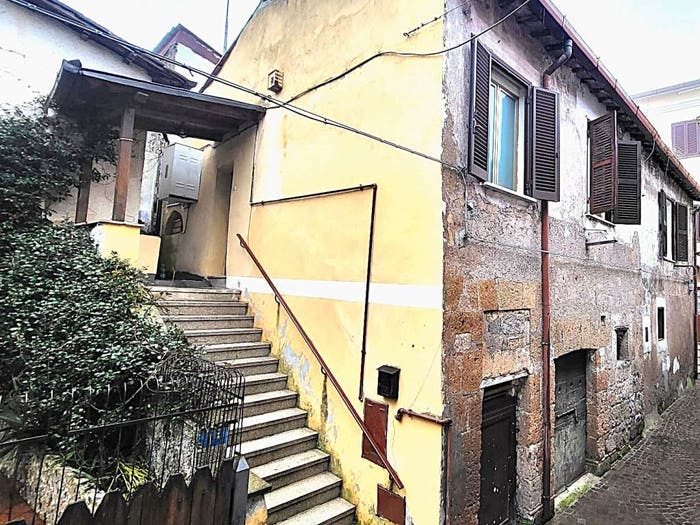 Appartamento trilocale in vendita in Via Trivio, Faleria