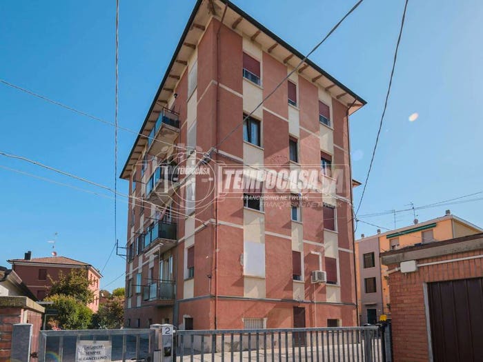 Appartamento trilocale in vendita in Via Francesco Petrarca, San Vincenzo, Galliera