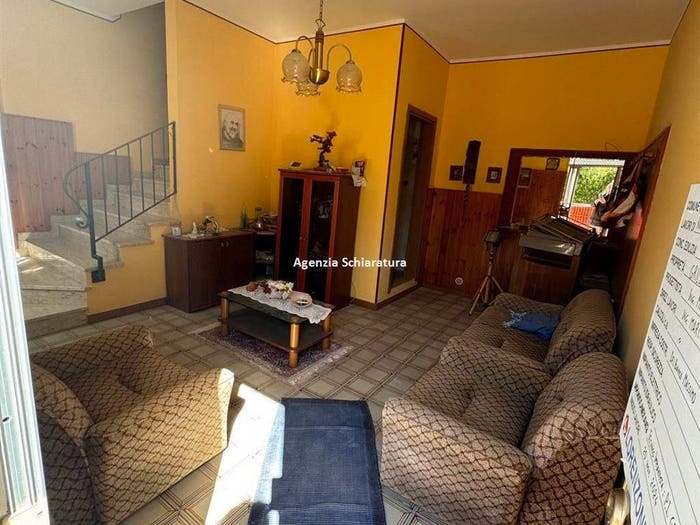 Casa con 6 locali in vendita in Centro, Montegridolfo
