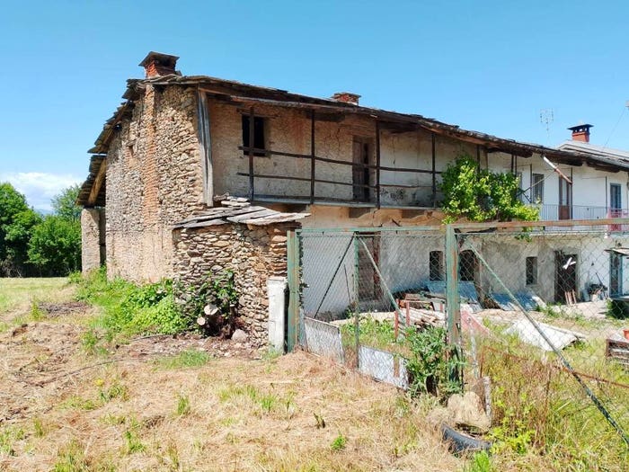 Casa con 6 locali in vendita in Via San Defendente, Barge