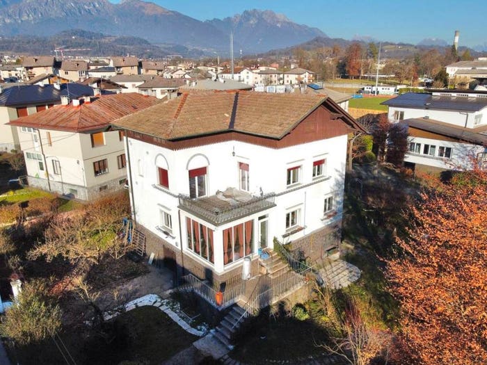 Casa con 6 locali in vendita in via boscariz, Centro, Feltre