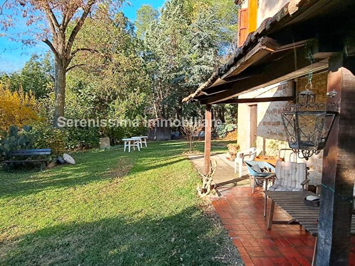 Casa con 6 locali in vendita in Monteciccardo, Pesaro