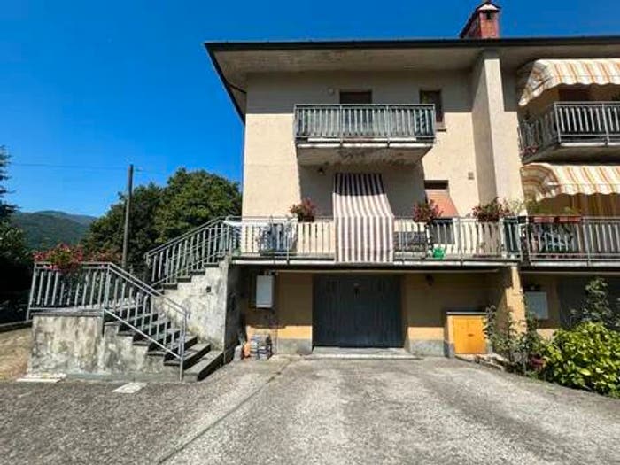 Appartamento con 6 locali in vendita in Mologno SNC, Mologno, Barga