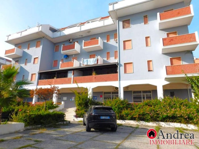 Casa trilocale in vendita in Via Fiume Lao, Centro Arenile, Scalea