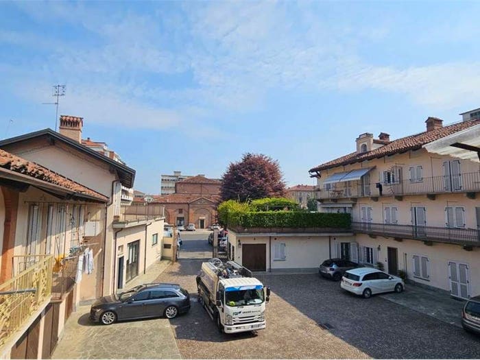 Appartamento con 5 locali in vendita in piazza monviso, Centro, Savigliano
