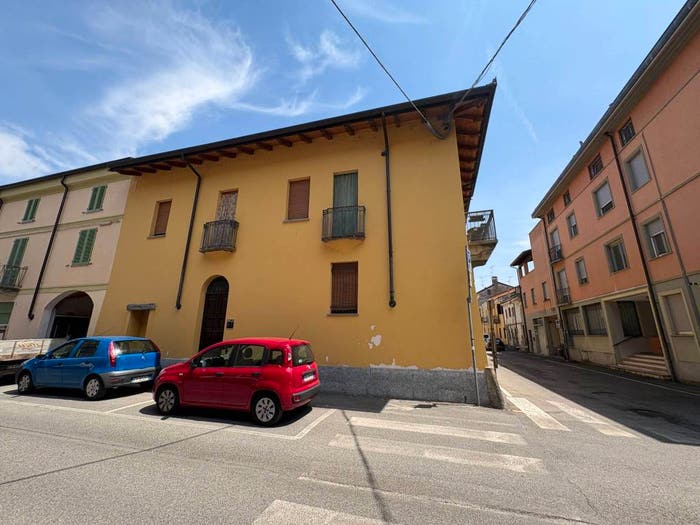 Casa quadrilocale in vendita in Via Tournon, Centro, Crescentino