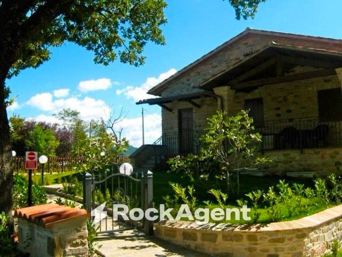 Casa con 6 locali in vendita in Buonconsiglio Colombara, Frontone