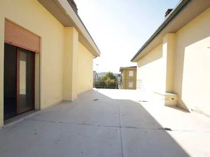 Appartamento con 5 locali in vendita in Via Caduti Del Lavoro, Centro, Certaldo