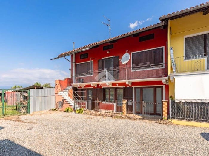 Casa quadrilocale in vendita in Corso regina margherita, Albiano d'Ivrea