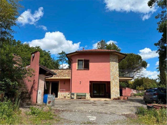 Casa con 6 locali in vendita in Capannoli