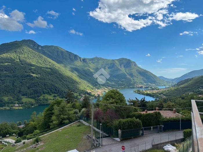 Casa quadrilocale in vendita in Via San Giorgio, Ranzanico
