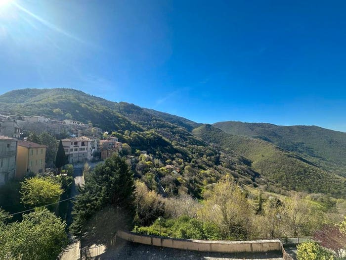 Appartamento quadrilocale in vendita in Via Giuseppe Mazzini, Polino
