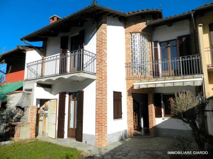 Casa quadrilocale in vendita in Via Camillo Benso di Cavour, Centro, Buttigliera d'Asti