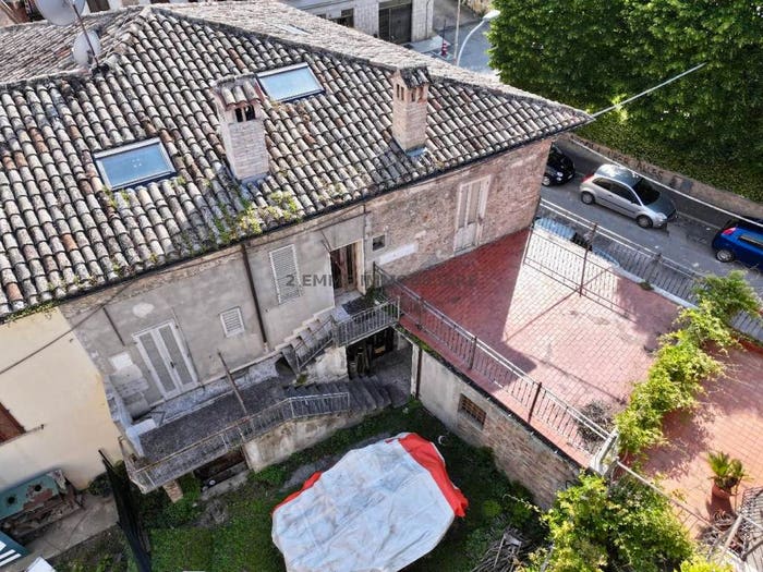 Appartamento quadrilocale in vendita in VIA Macallè, Ascoli Piceno