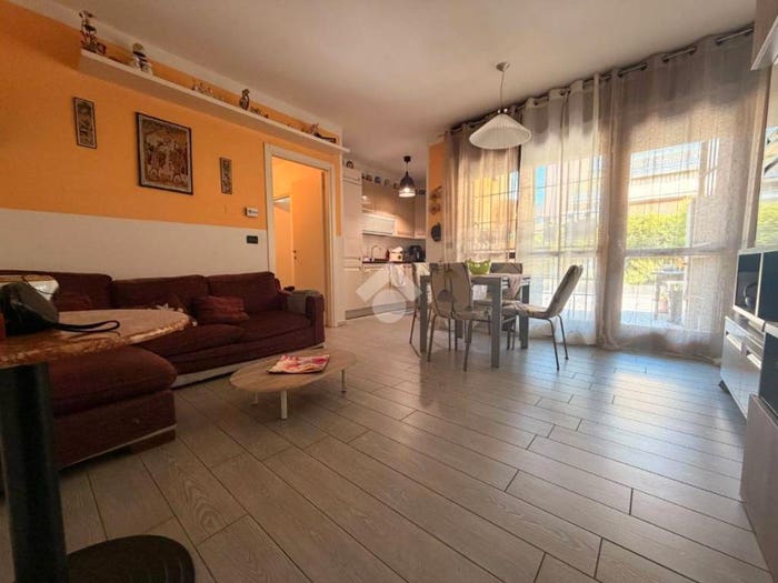 Appartamento trilocale in vendita in Via cesare vicinelli, Centro, Budrio