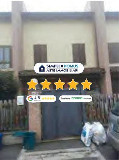 Casa quadrilocale in vendita in Piazza Soyons, Spinadesco