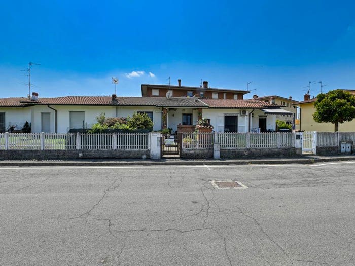 Casa trilocale in vendita in Via Giovanni Picoco, Centro, Bascapè