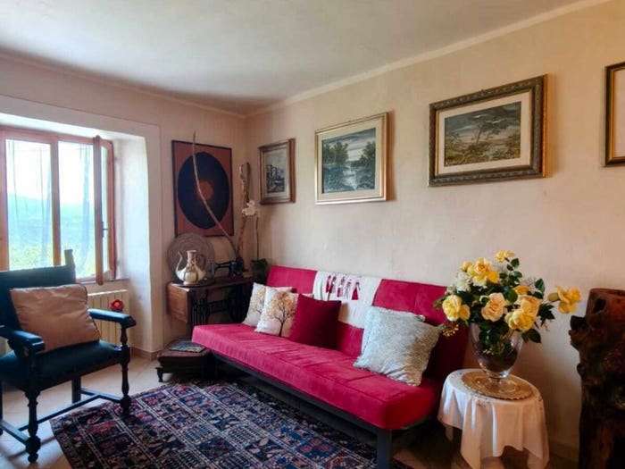 Casa con 6 locali in vendita in Via del Castello, Aulla