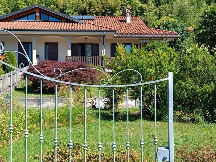 Casa con 5 locali in vendita in Via Rivara, Levone