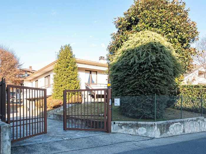 Casa con 5 locali in vendita in Via California, Semicentro, Cantù
