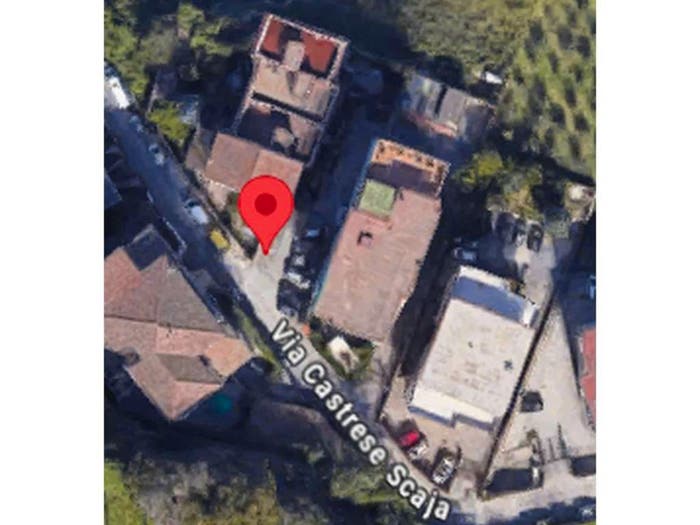 Appartamento con 6 locali in vendita in Via castrese scaja, Marano di Napoli