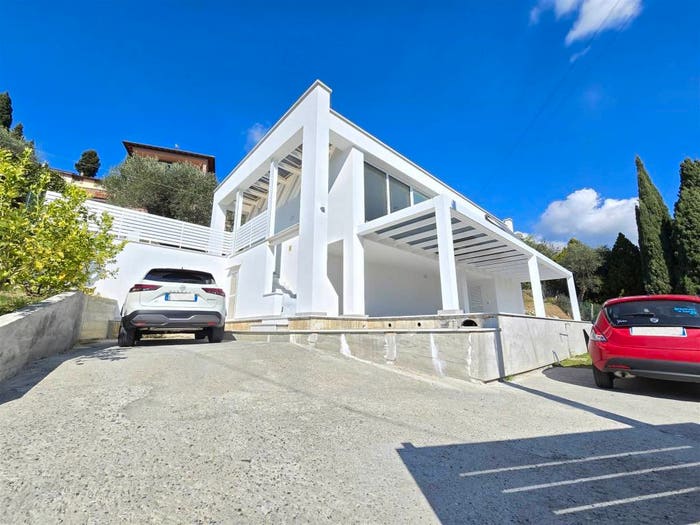 Casa con 6 locali in vendita in Bargecchia Corsanico, Massarosa