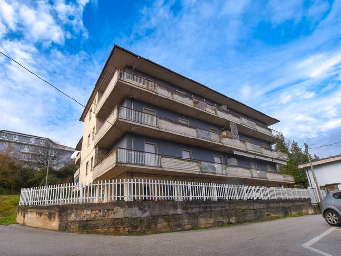 Appartamento con 6 locali in vendita in Via Eugenio Montale, Marsia, Roccafluvione