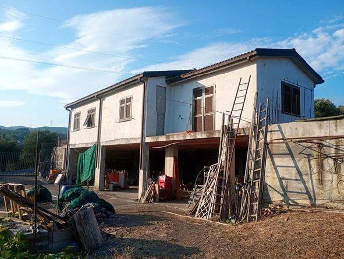Casa con 5 locali in vendita in Strada Ciosa, Caramagna, Imperia