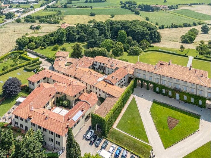Appartamento con 6 locali in vendita in Via Stallaggio, Centro, Lurago d'Erba