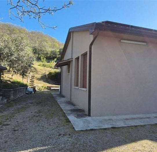 Casa con 5 locali in vendita in Rocca San Casciano
