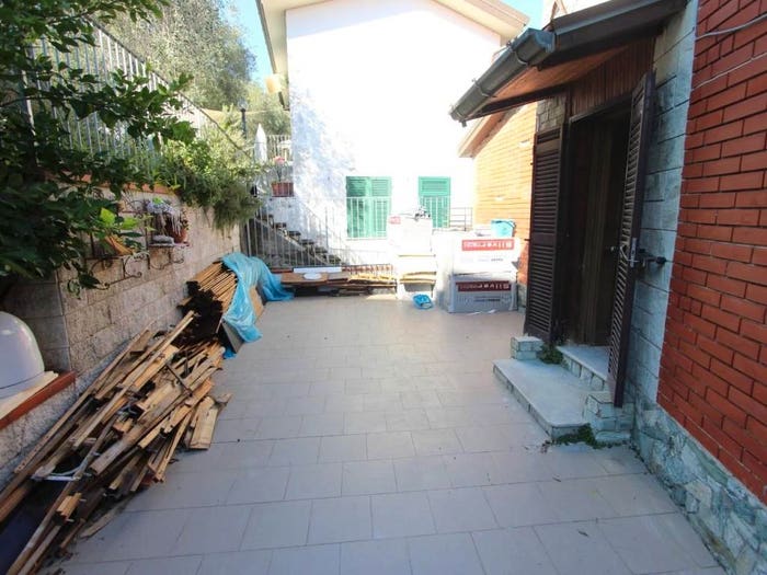 Casa con 5 locali in vendita in Rebocco La Chiappa, La Spezia