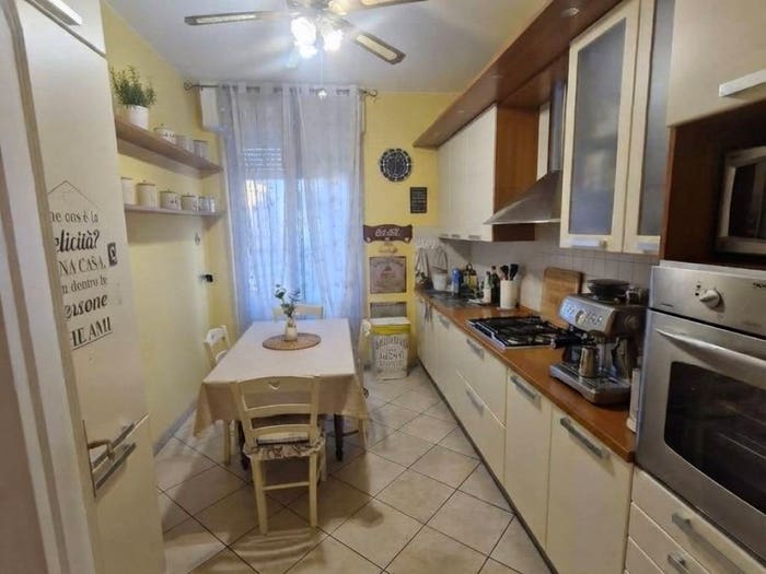 Appartamento con 6 locali in vendita in Centro Storico, Parma