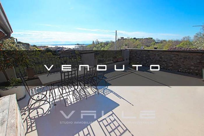 Casa trilocale in vendita in via monte, Centro, Padenghe sul Garda