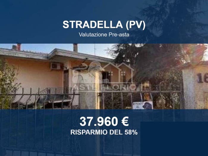 Appartamento trilocale in vendita in Regione Montallegro, Centro, Stradella
