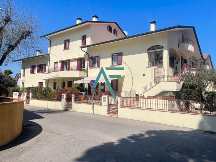 Appartamento con 5 locali in vendita in Malva, Cervia