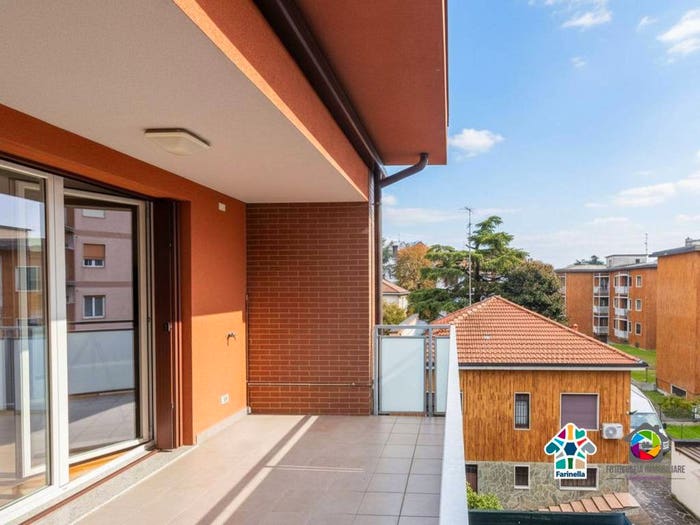 Appartamento trilocale in vendita in Via Ugo Bassi, San Fruttuoso, Monza