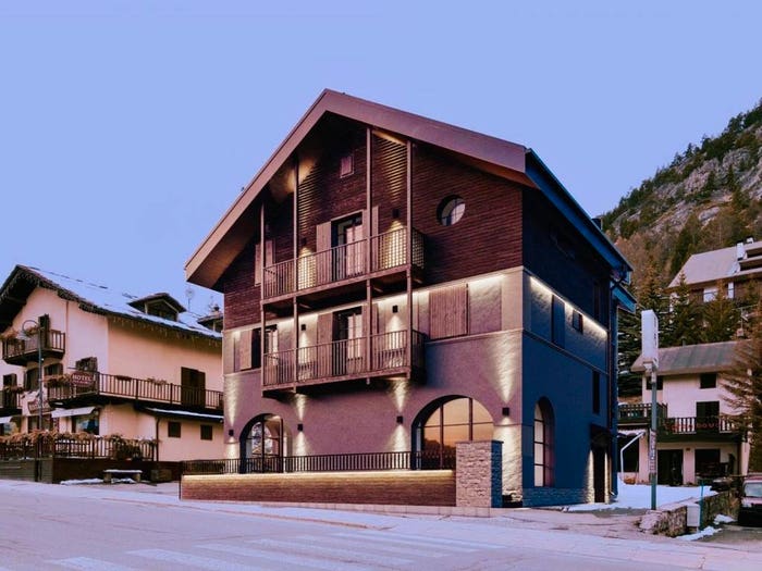 Casa con 6 locali in vendita in Via Nazionale, Claviere
