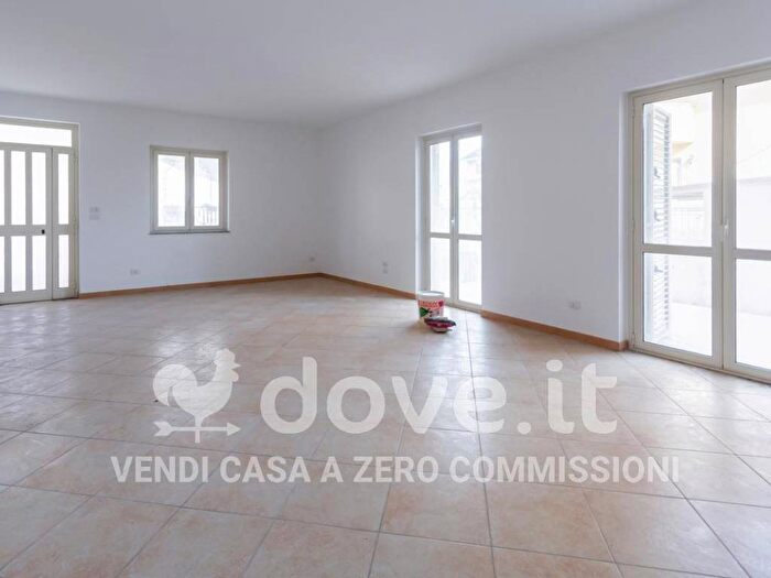 Casa quadrilocale in vendita in Via Antonio Candido, Gioiosa Ionica