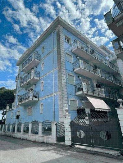 Appartamento quadrilocale in vendita in Via Gaetano Donizetti, Centro, Giulianova