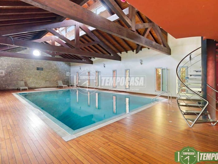 Casa con 6 locali in vendita in Via Francesco Cusani Cusanina, Calvenzano, Caselle Lurani