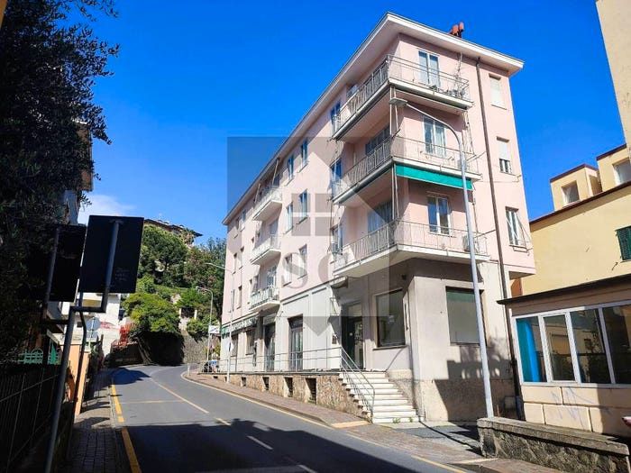 Appartamento con 5 locali in vendita in Via Fratelli Figuccio, Celle Ligure Pecorile, Celle Ligure