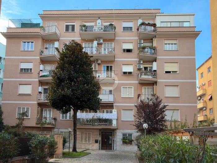 Appartamento bilocale in vendita in Viale Opita Oppio, Quadraro, Roma