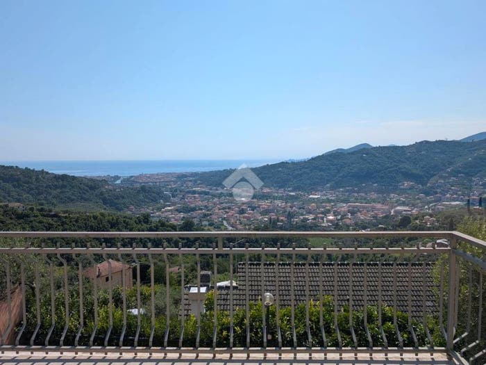 Casa monolocale in vendita in Via Domenico Canata, Cogorno