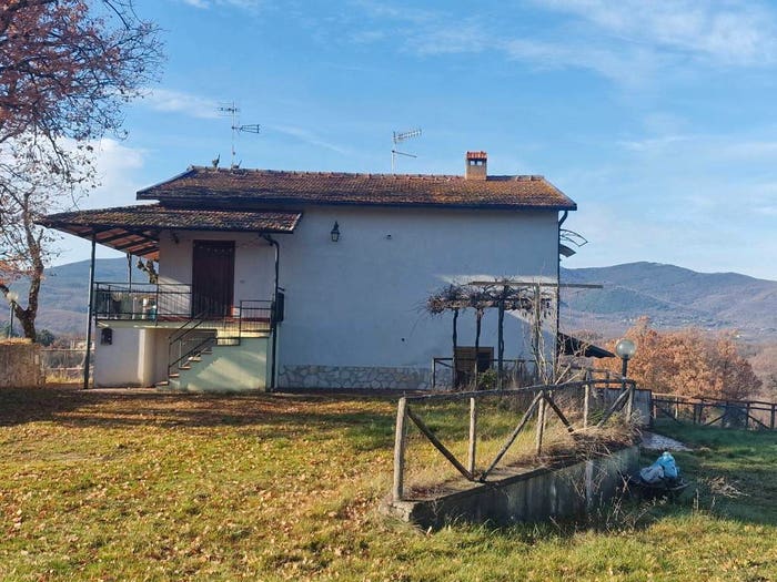 Casa quadrilocale in vendita in VOCABOLO TORRICELLA, Centro, Montecastrilli