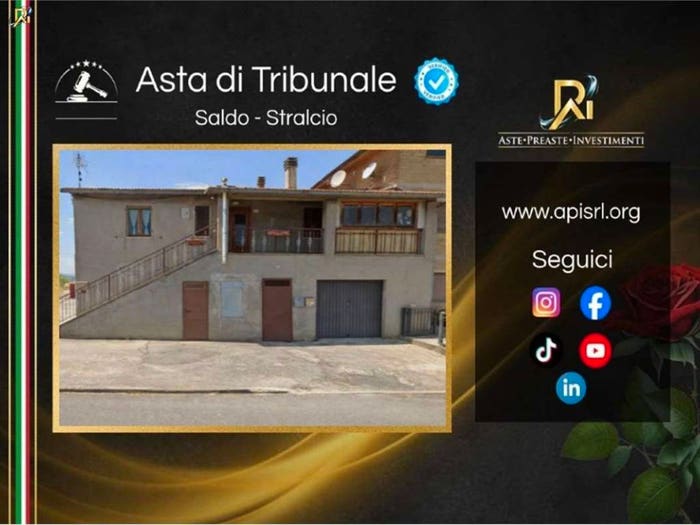 Appartamento con 6 locali in vendita in VIA LE CASE, Paciano