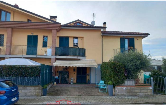 Appartamento con 6 locali in vendita in Via Diaccio, Centro, Porcari