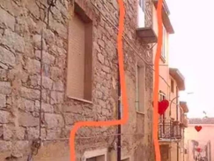 Casa con 6 locali in vendita in Via Secchi, Fonni